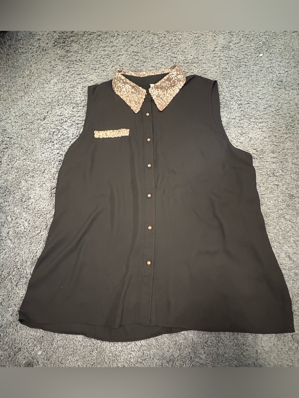 NWOT Sami + Jo size XL sheer tank top with gold sequin neckline and faux pocket